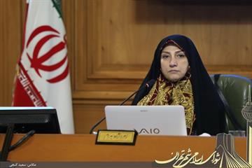 زهرا نژاد بهرام در گفت‌وگو با خبرنگار شهری خبرگزاری فارس: توزیع کارت‌های هدیه یک میلیونی از ۳۰ فروردین به دستفروشان